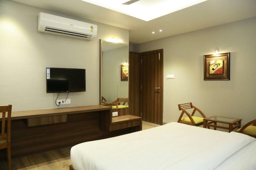 Hotel City Crown Mandsaur Extérieur photo