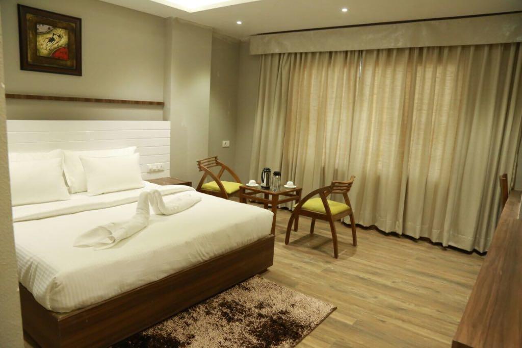 Hotel City Crown Mandsaur Extérieur photo
