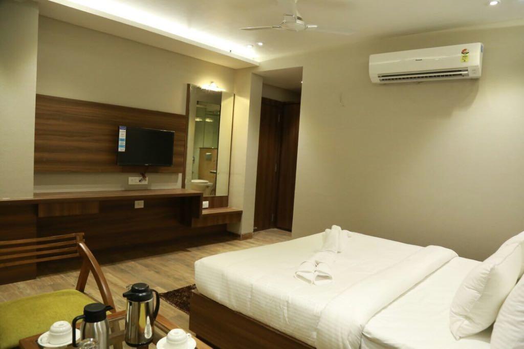 Hotel City Crown Mandsaur Extérieur photo