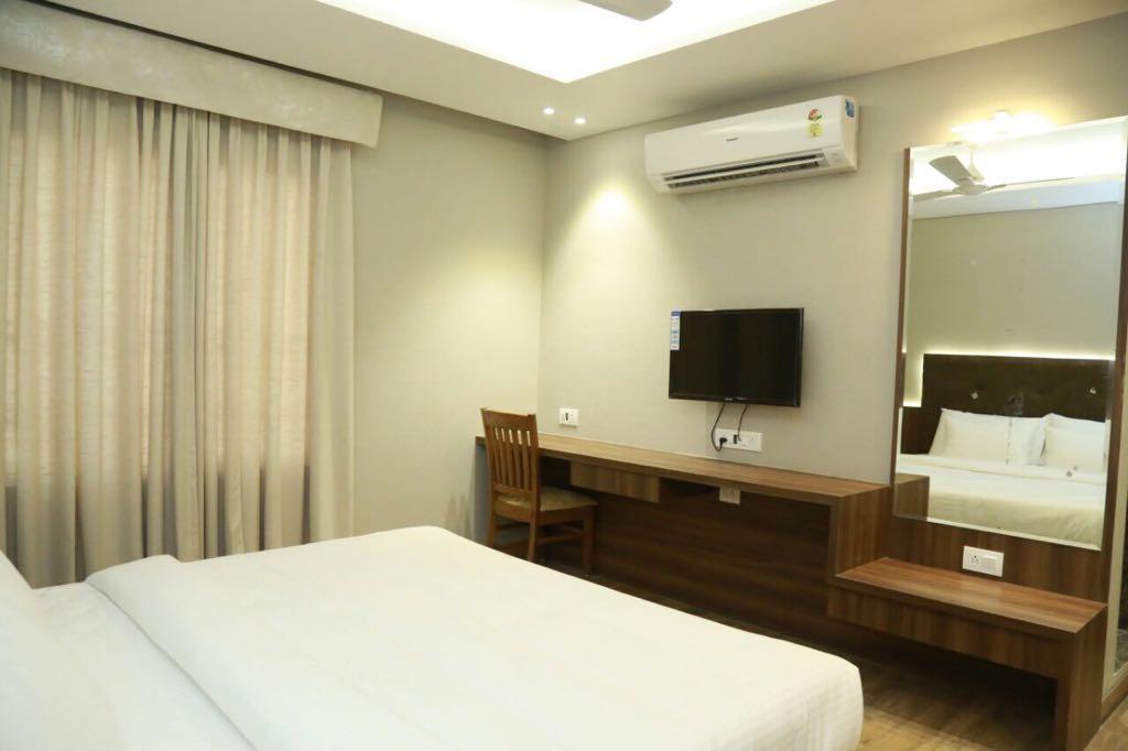 Hotel City Crown Mandsaur Extérieur photo
